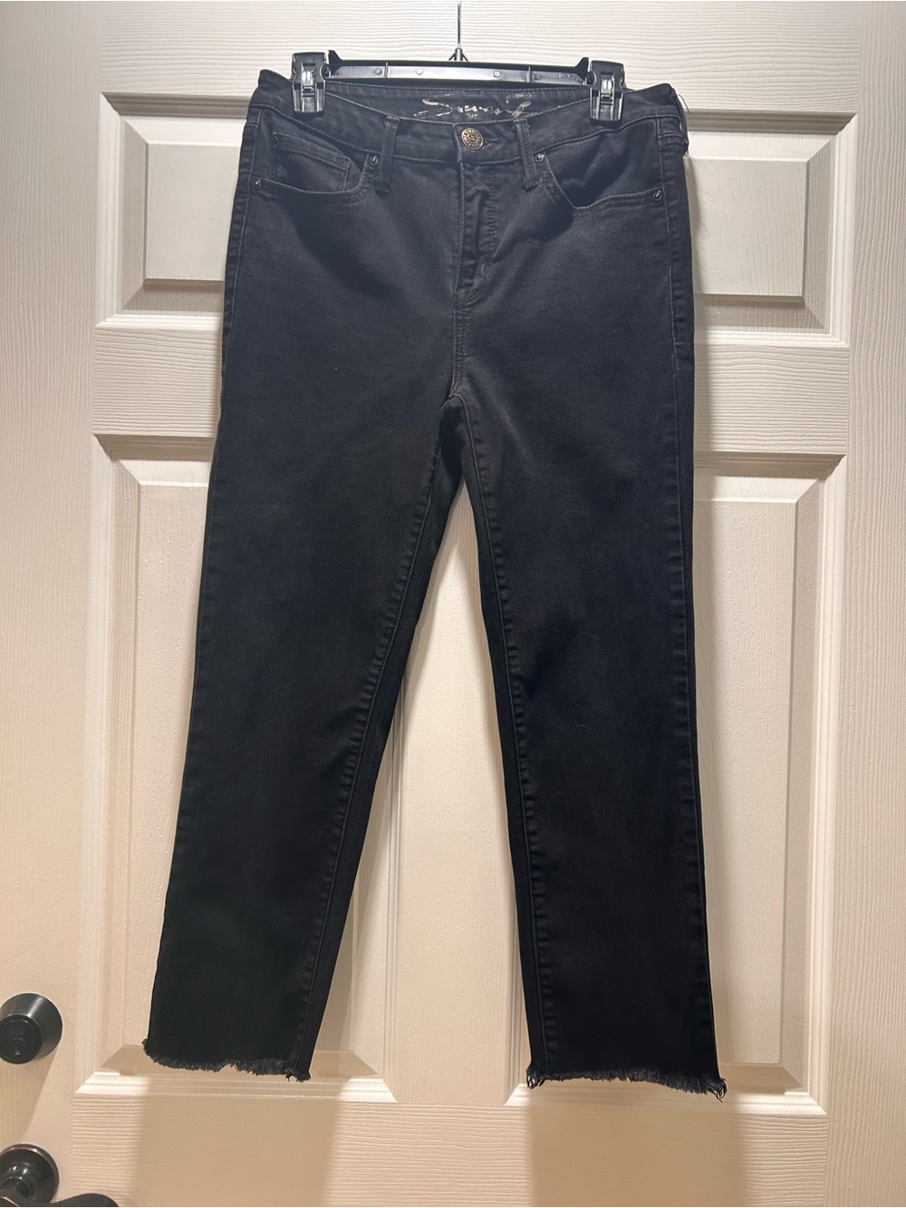 Seven7 Women's Black Ankle Cropped Jeans